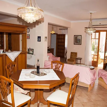 Lixouri Central Residence *